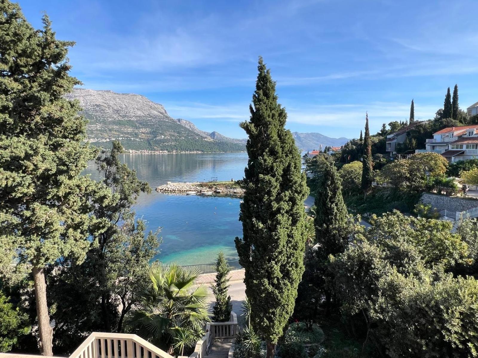 Villa Jade Apartments Front Row Sea View - Walk To Korcula Old Town Medvinjak ภายนอก รูปภาพ