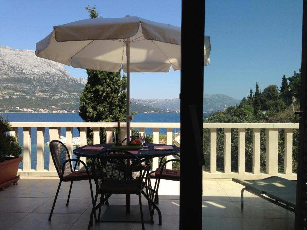 Villa Jade Apartments Front Row Sea View - Walk To Korcula Old Town Medvinjak ภายนอก รูปภาพ