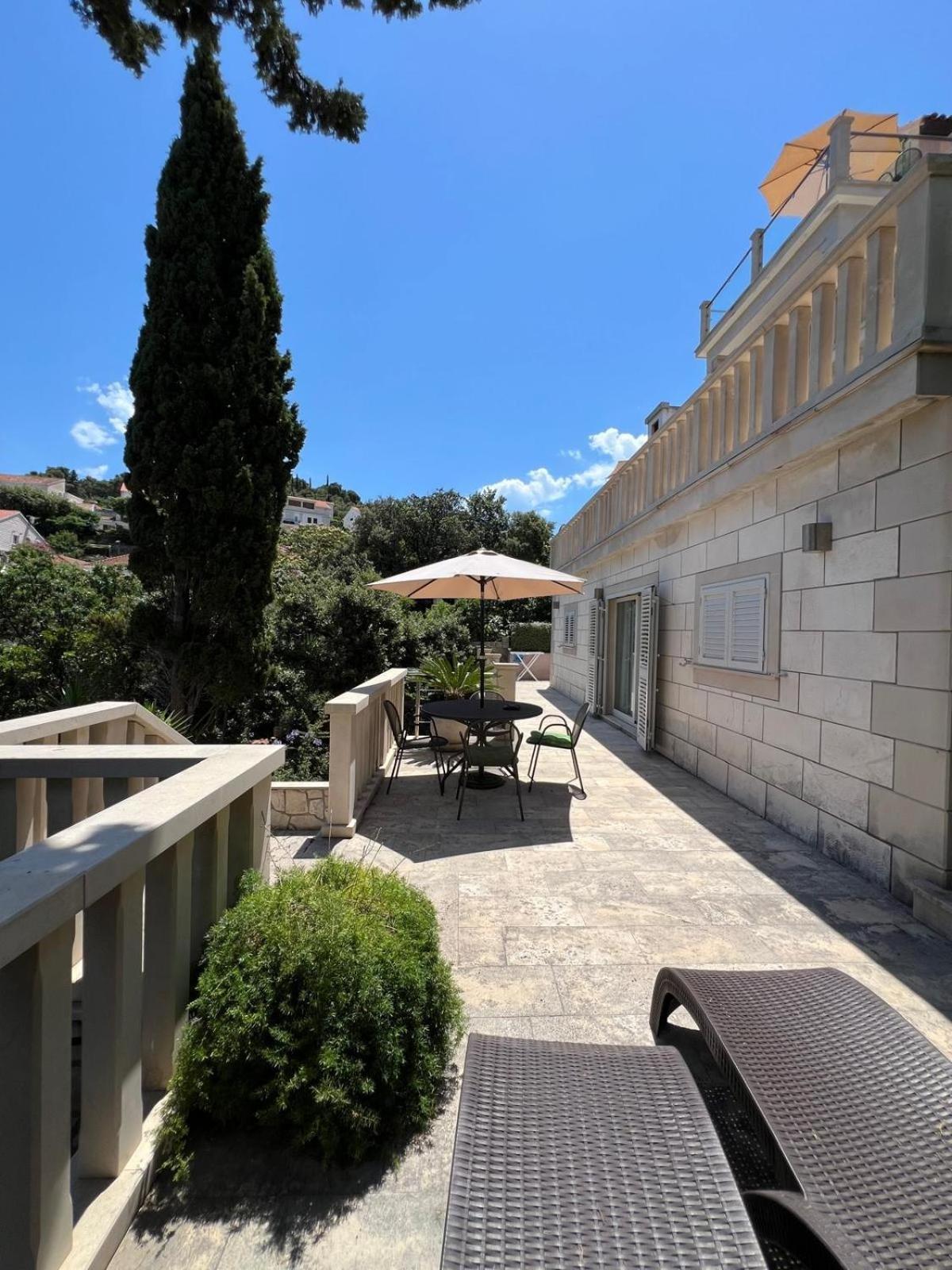 Villa Jade Apartments Front Row Sea View - Walk To Korcula Old Town Medvinjak ภายนอก รูปภาพ