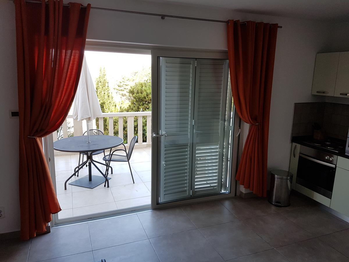 Villa Jade Apartments Front Row Sea View - Walk To Korcula Old Town Medvinjak ภายนอก รูปภาพ
