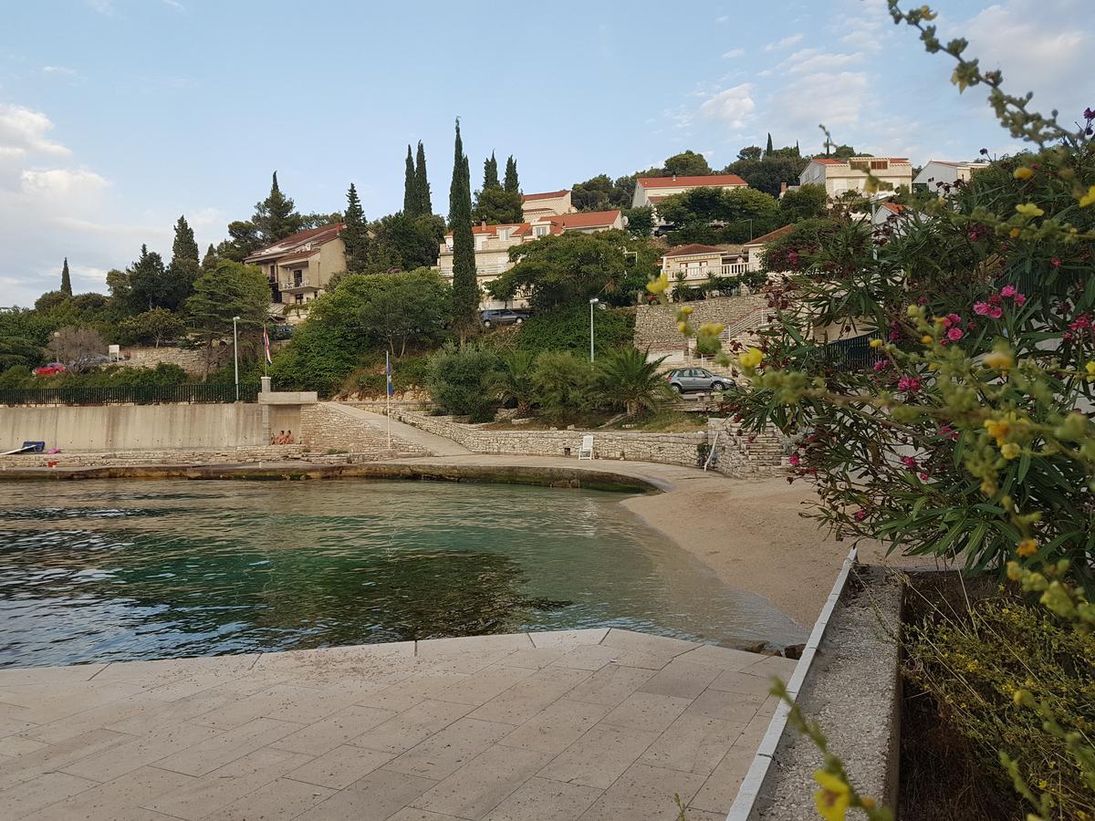 Villa Jade Apartments Front Row Sea View - Walk To Korcula Old Town Medvinjak ภายนอก รูปภาพ